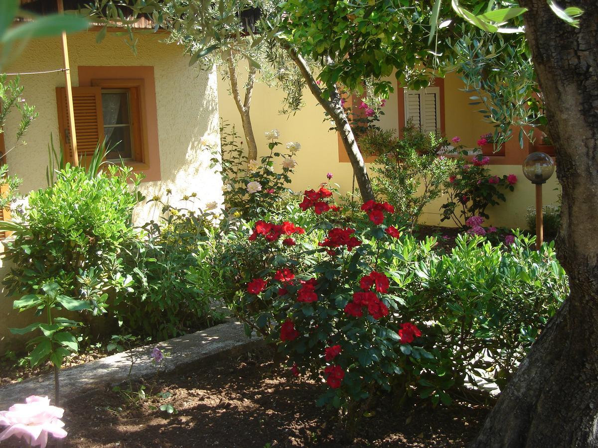 Residence Giardino Вьесте Экстерьер фото